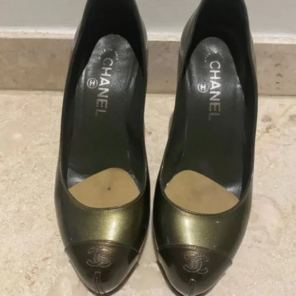 Chanel closed toe patent leather chunky heel size Olive Green Size 38 - Picture 1 of 7